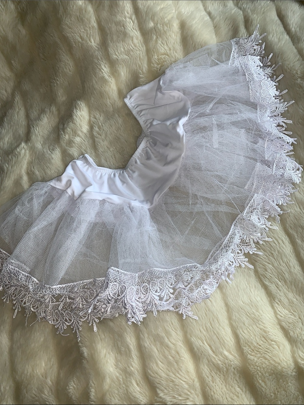 Y2K white frilly Lacey crinoline petticoat mini skirt nos